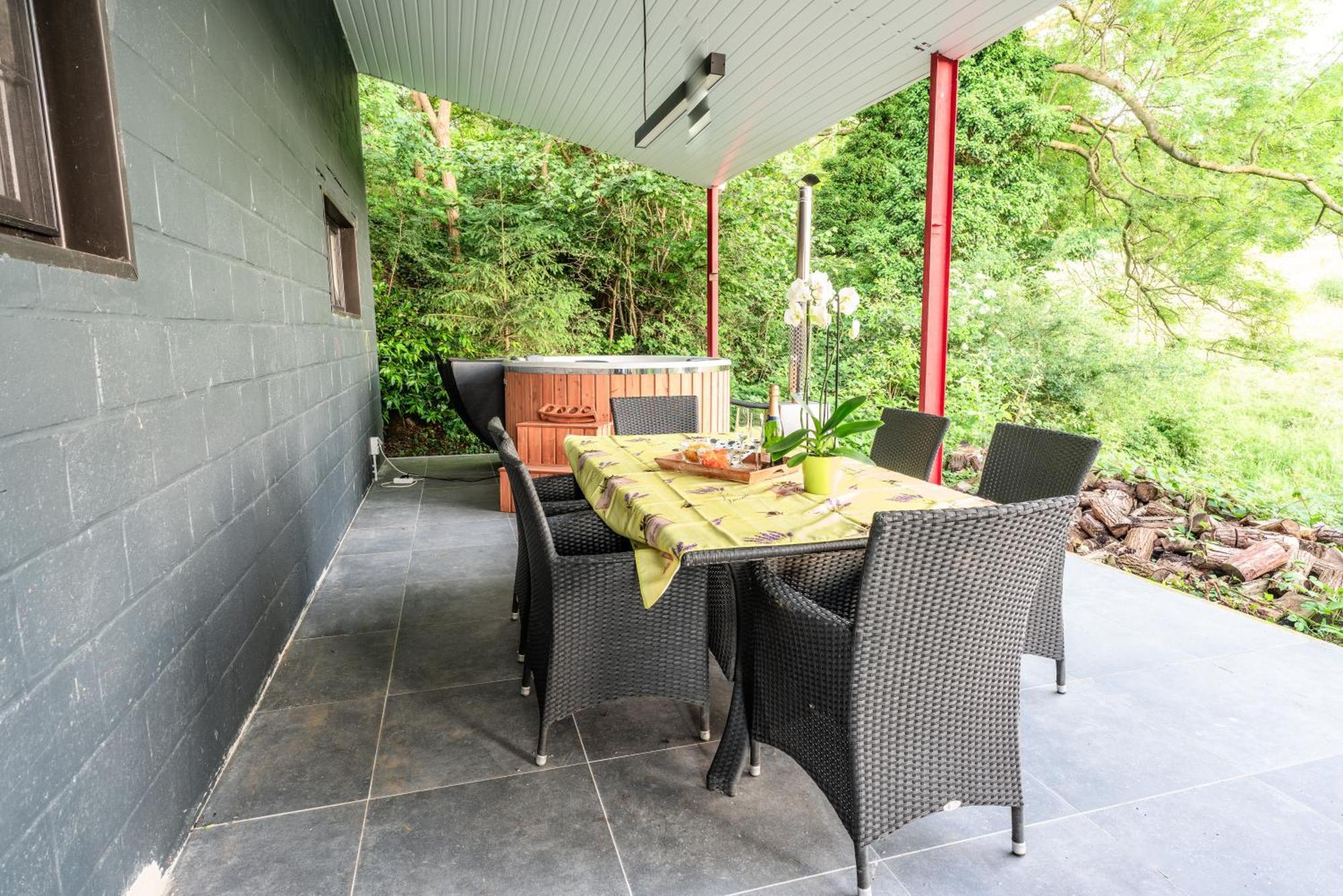 Guest House En Famille Ou En Couple A La Campagne Romsee Bagian luar foto